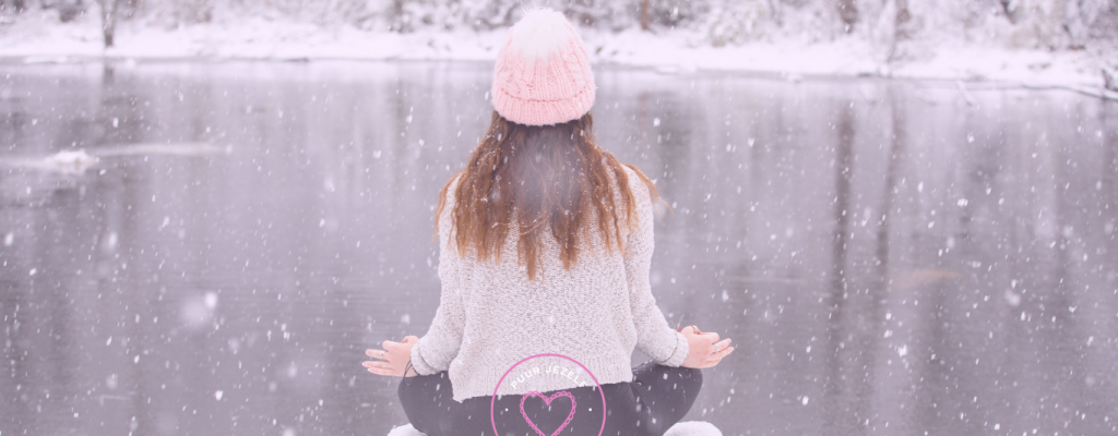 Lila en Donkergroen Eenvoudig Levendig Minimalistische Stijl Product Catalogus Website